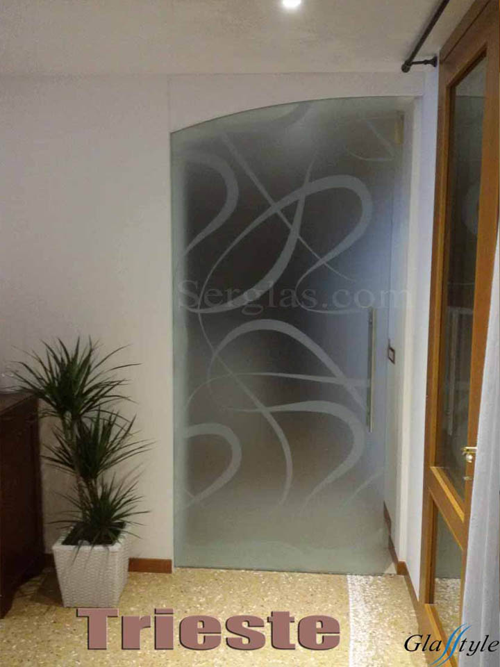 Porte in vetro , porte vetro , porte tuttovetro , porte scorrevoli in vetro , porte vetro scorrevoli, paraschizzi cucina, paraschizzi in vetro ,porte in vetro colorate , porte vetro colorate